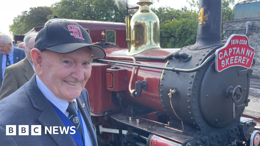 Community 'stalwart' resigns a