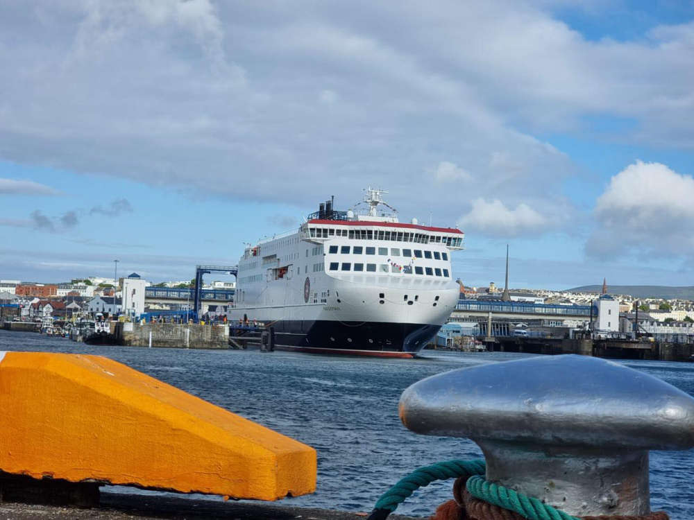 Gales cancel two ferries, delay another