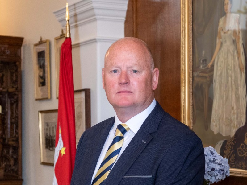 PSC chair says government pay rise is de