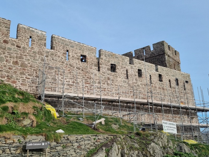 Scaffolding being removed from Peel Cast