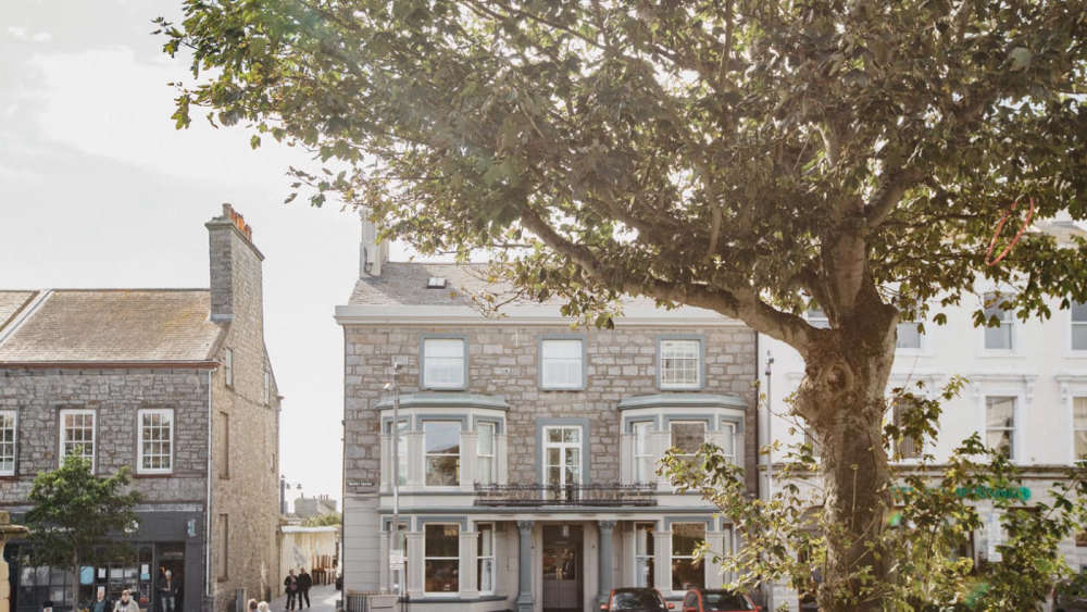 Southern pub submits improvement plans