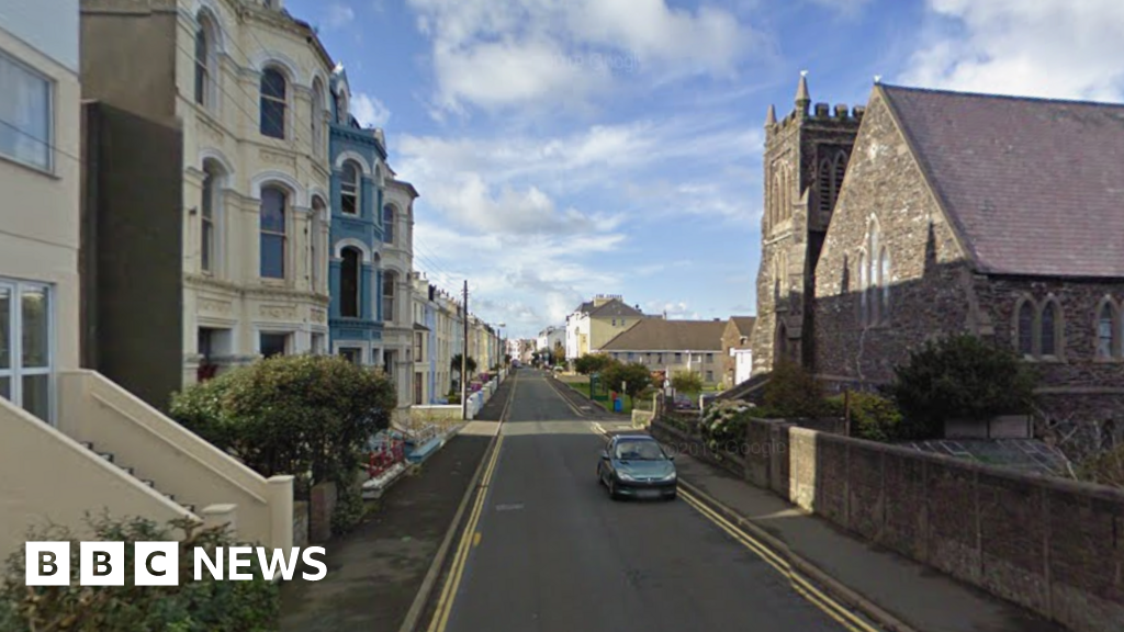 Two busy roads to shut for water mains w