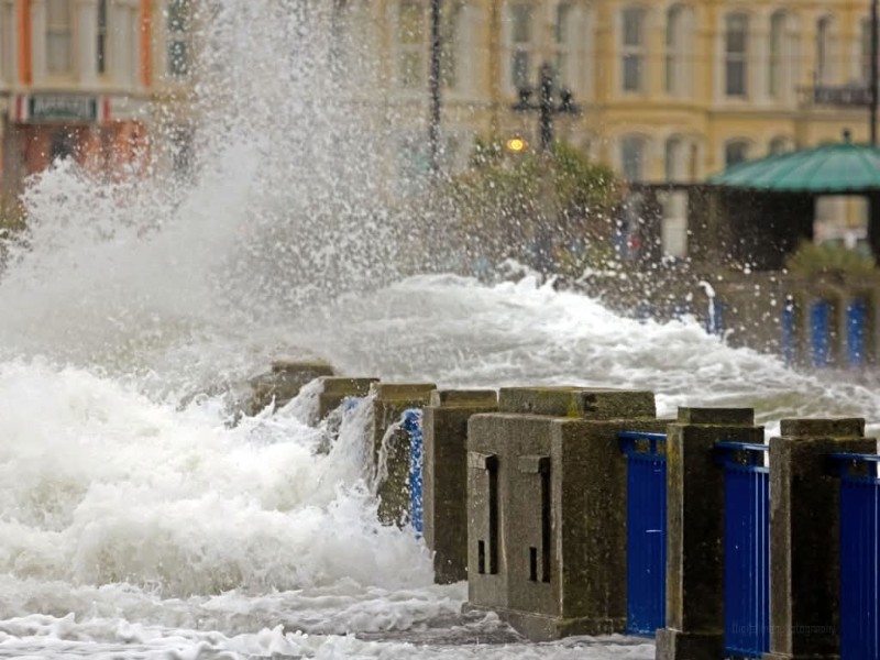 Yellow weather warning for coastal overt